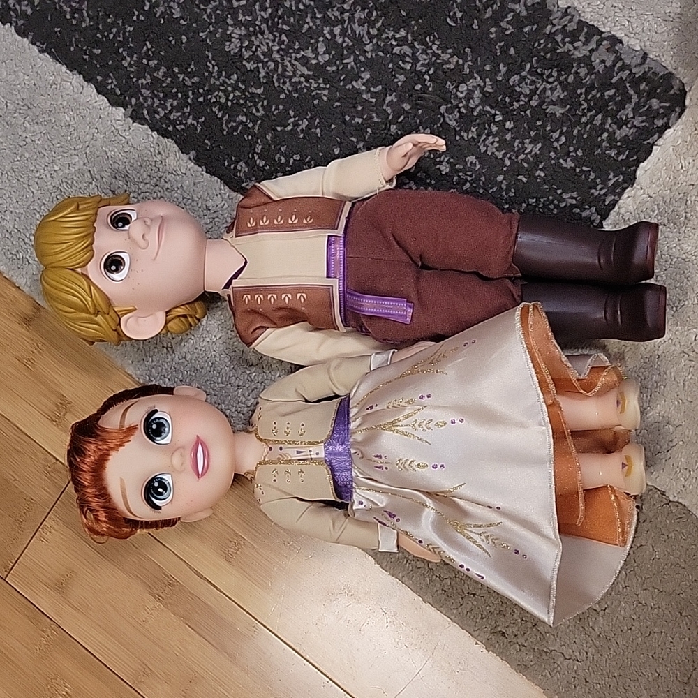 Anna and Christoph dolls